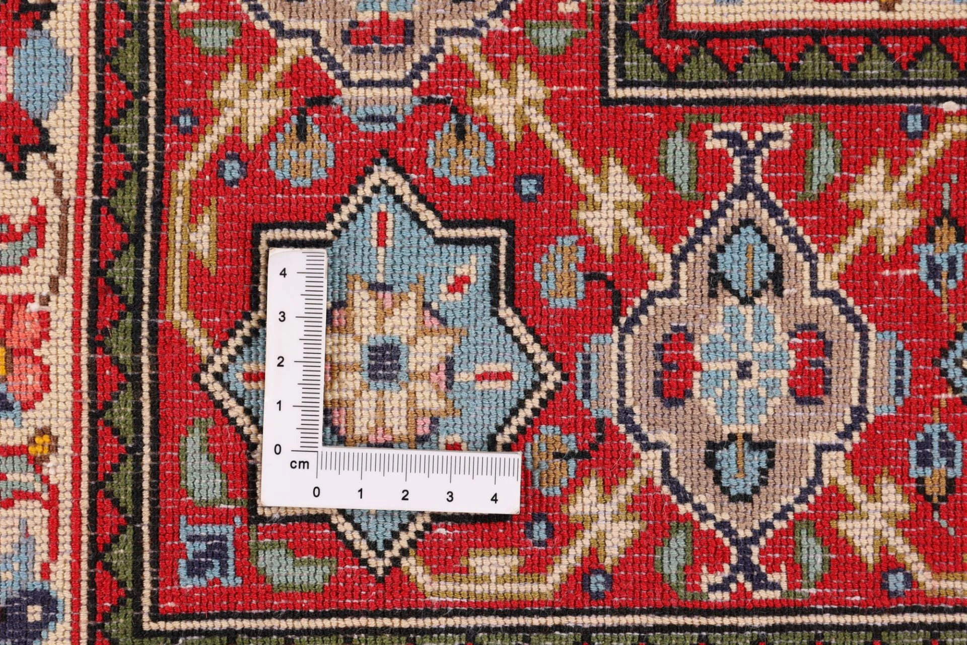 Wool Qom Persian Rug 118 × 185 cm, hand-knotted - Image 8