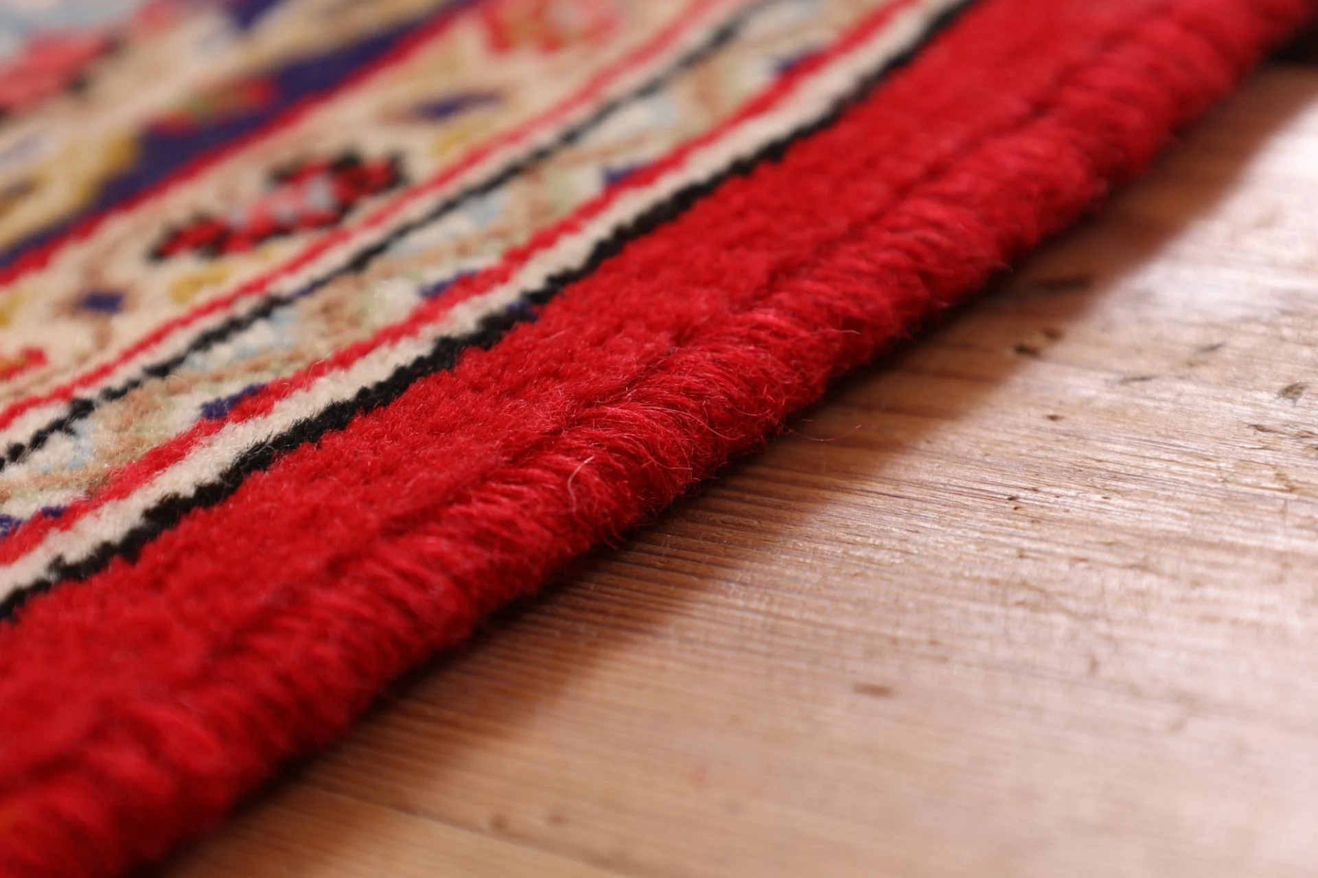 Wool Qom Persian Rug 121 × 175 cm, hand-knotted - Image 6