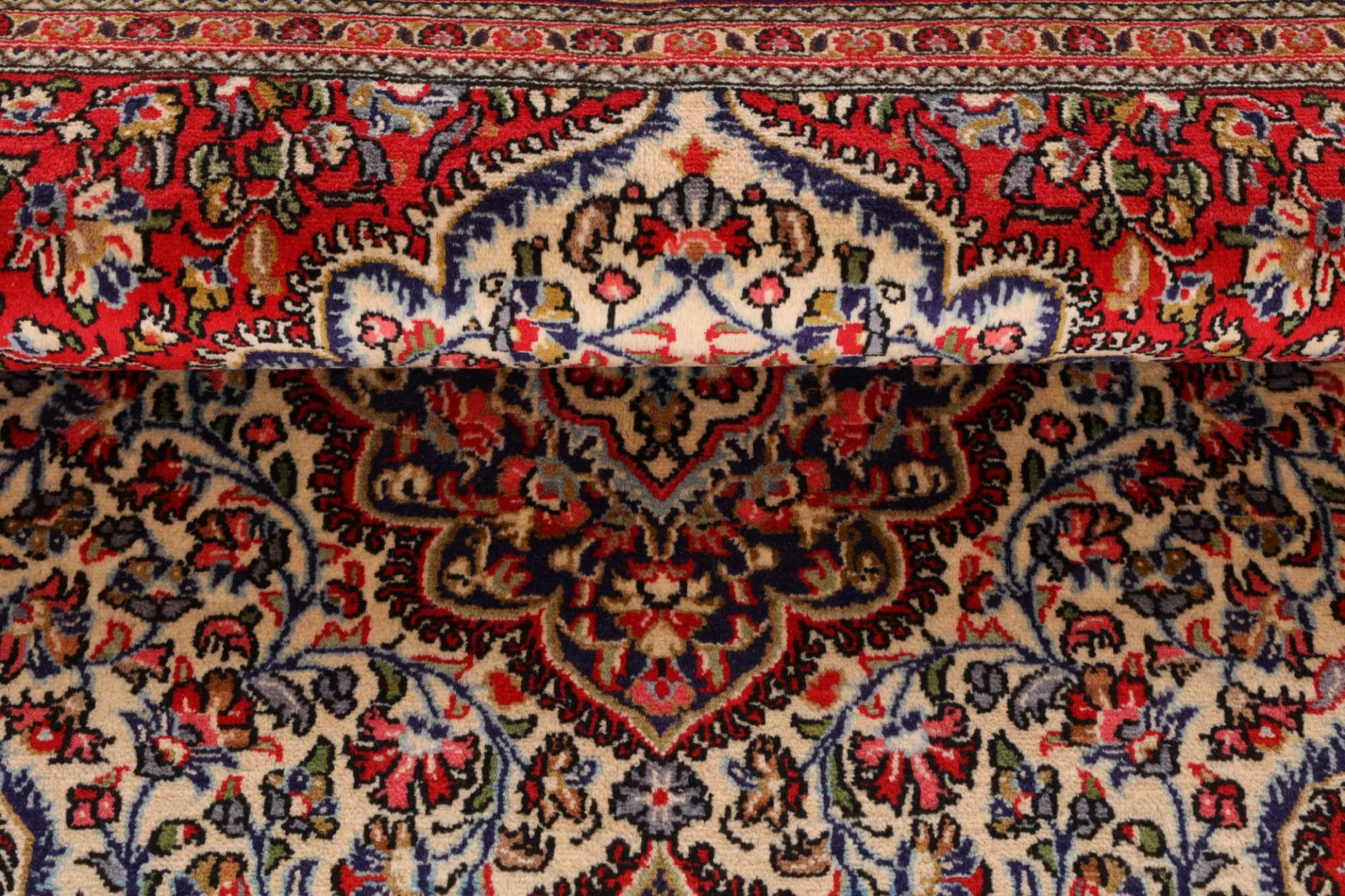 Wool Qom Persian Rug 121 × 175 cm, hand-knotted - Image 8