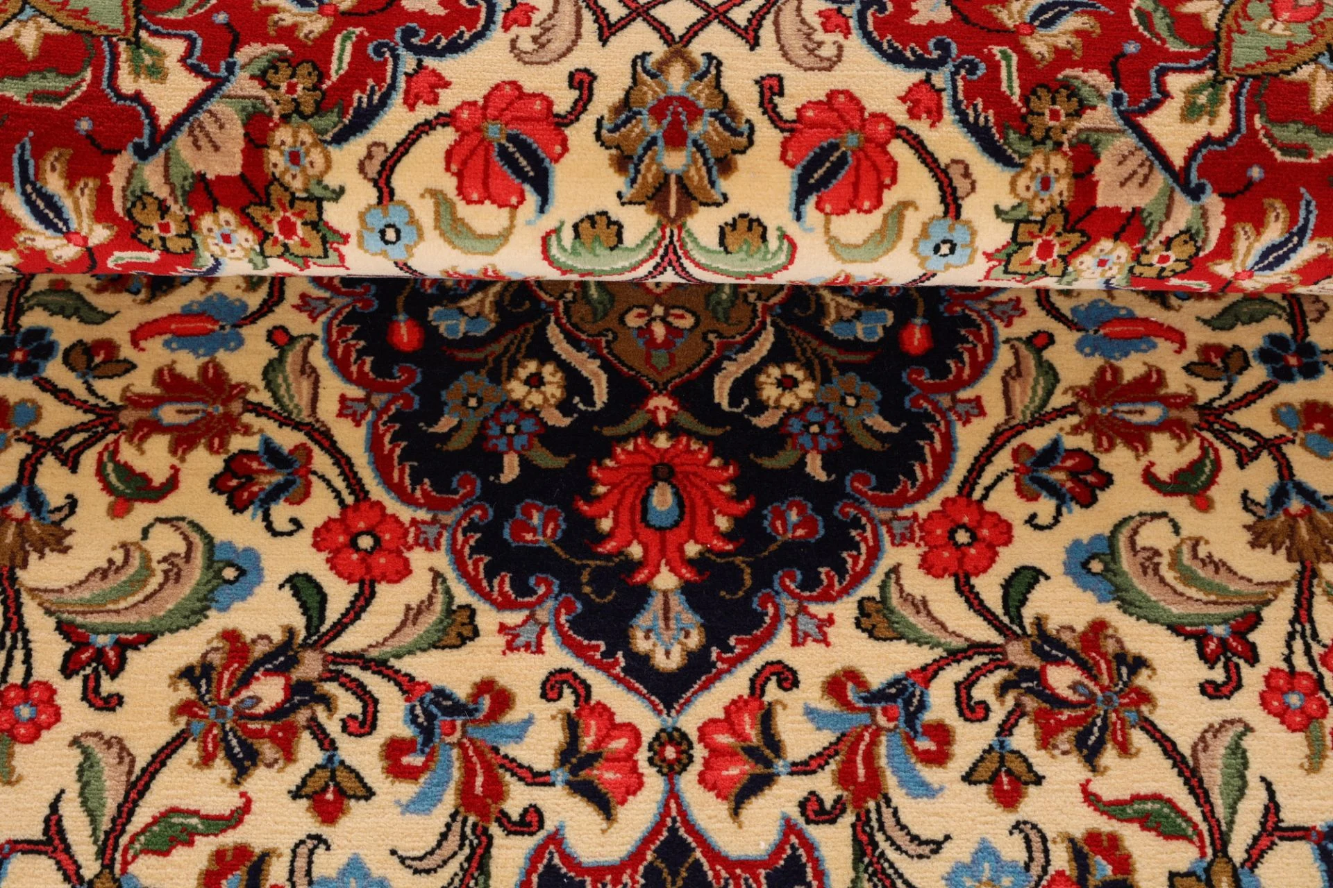 Qom Persian Rug 132 × 203 cm in Wool, hand-knotted - Image 8