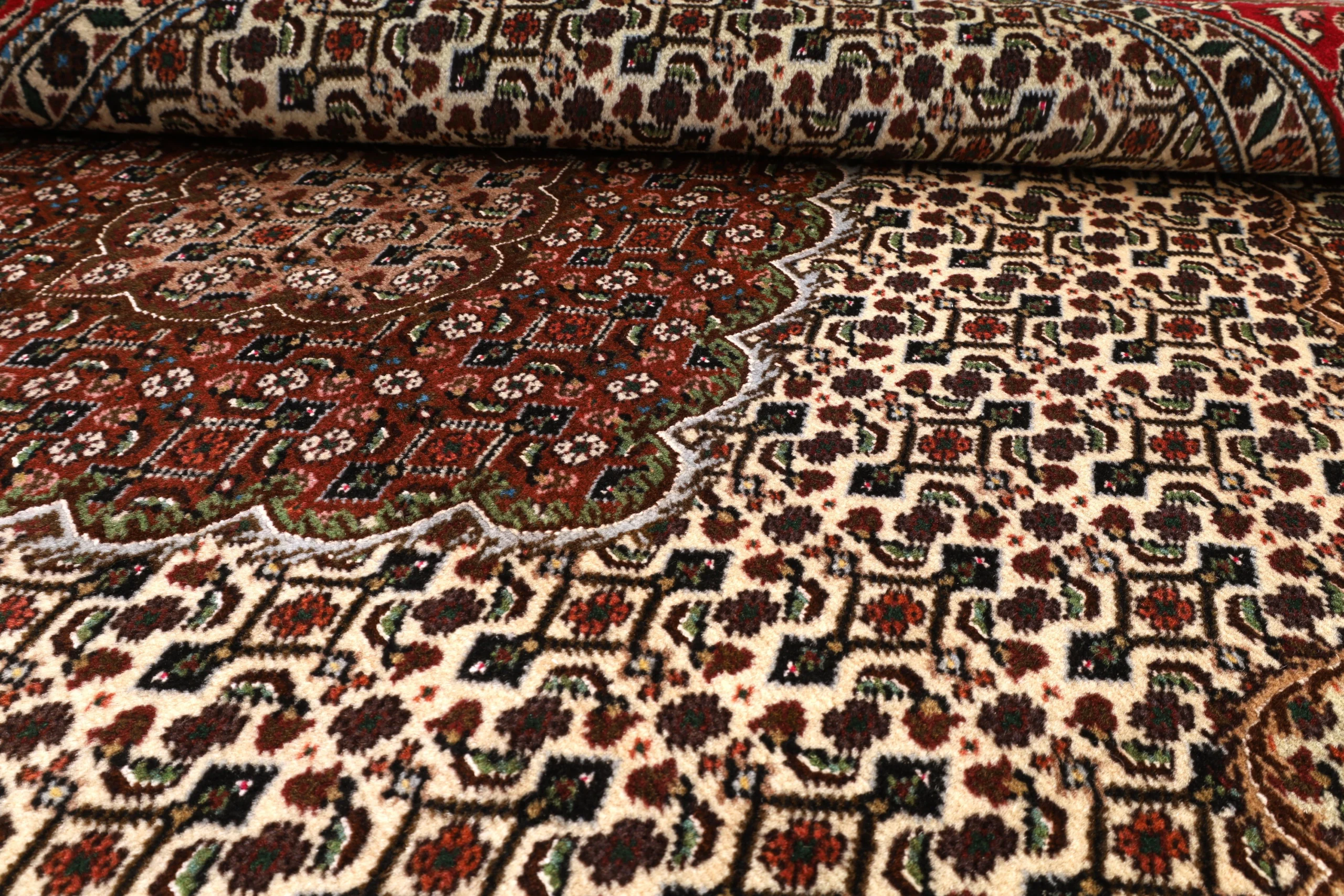 Tabriz Persian Rug 201 × 152 cm in Wool, hand-knotted - Image 5