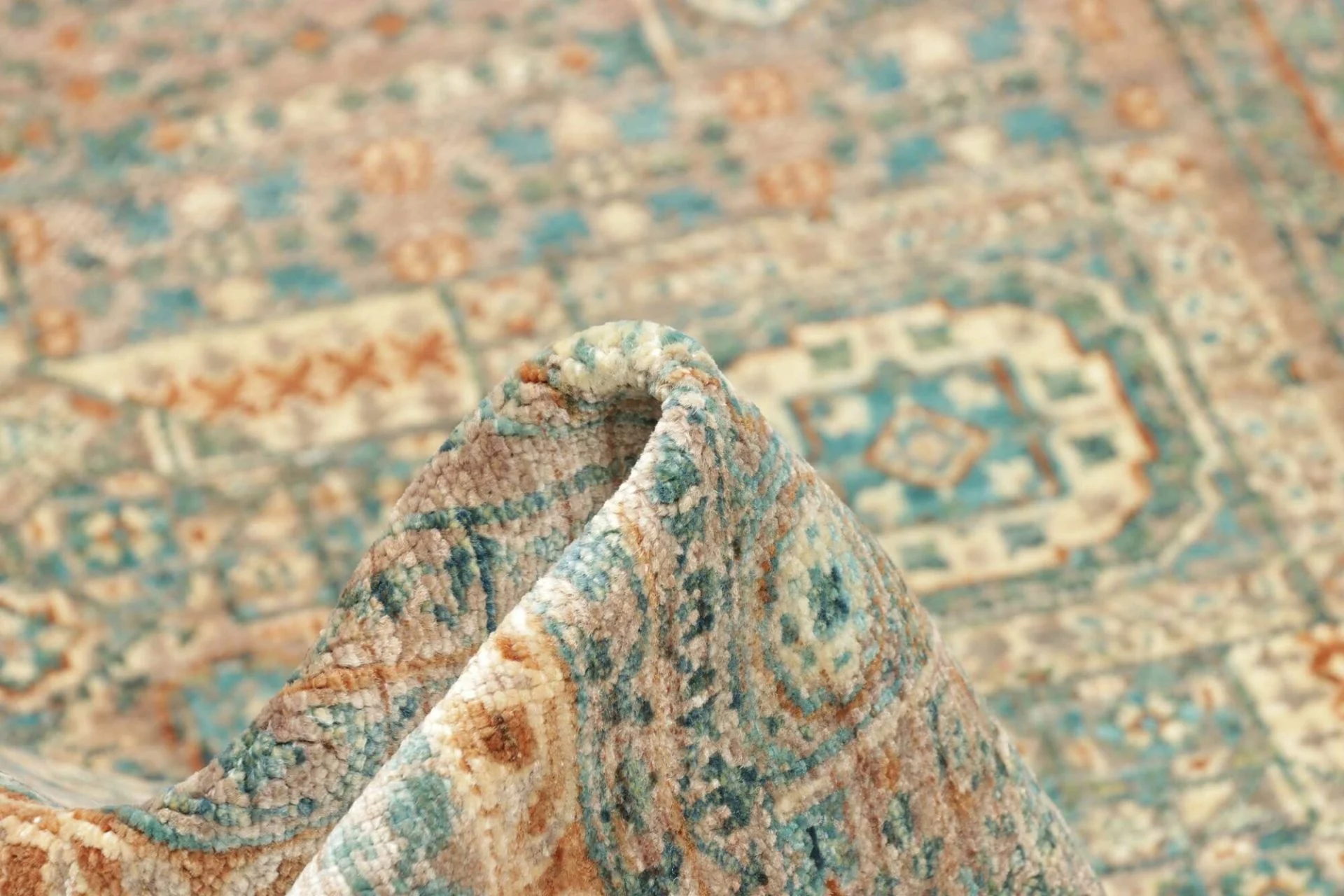 Wool Mamluk Pakistani Rug 148 × 189 cm, hand-knotted - Image 9