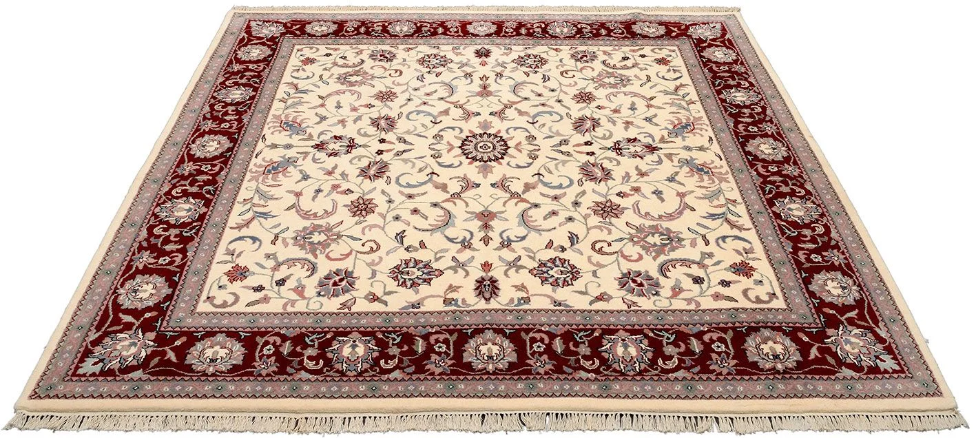 Alternative view of Isfahan Indian Rug 241 × 241 cm in Wool, hand-knotted