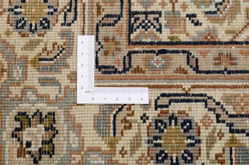 Bijar Indian Rug 121 × 183 cm in Wool & Silk, hand-knotted - Image 3
