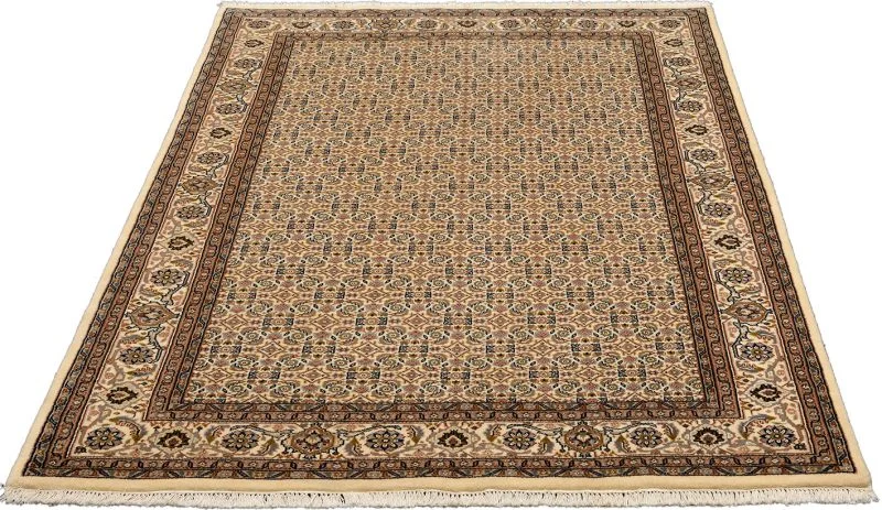 Alternative view of Tabriz Indian Rug 161 × 236 cm in Wool, hand-knotted