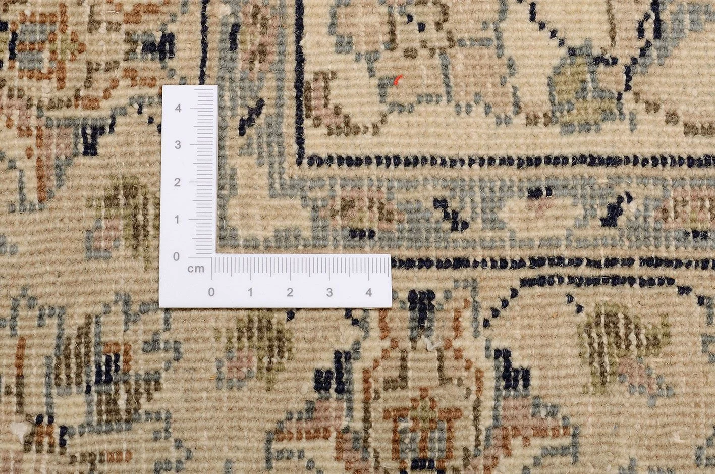 Wool Isfahan Indian Rug 75 × 270 cm, hand-knotted - Image 3