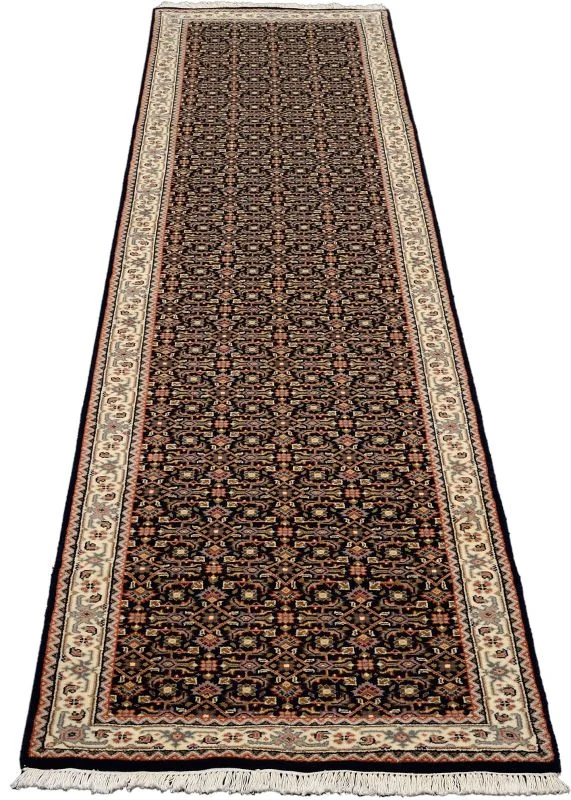 Alternative view of Wool Bijar Indian Rug 82 × 393 cm, hand-knotted