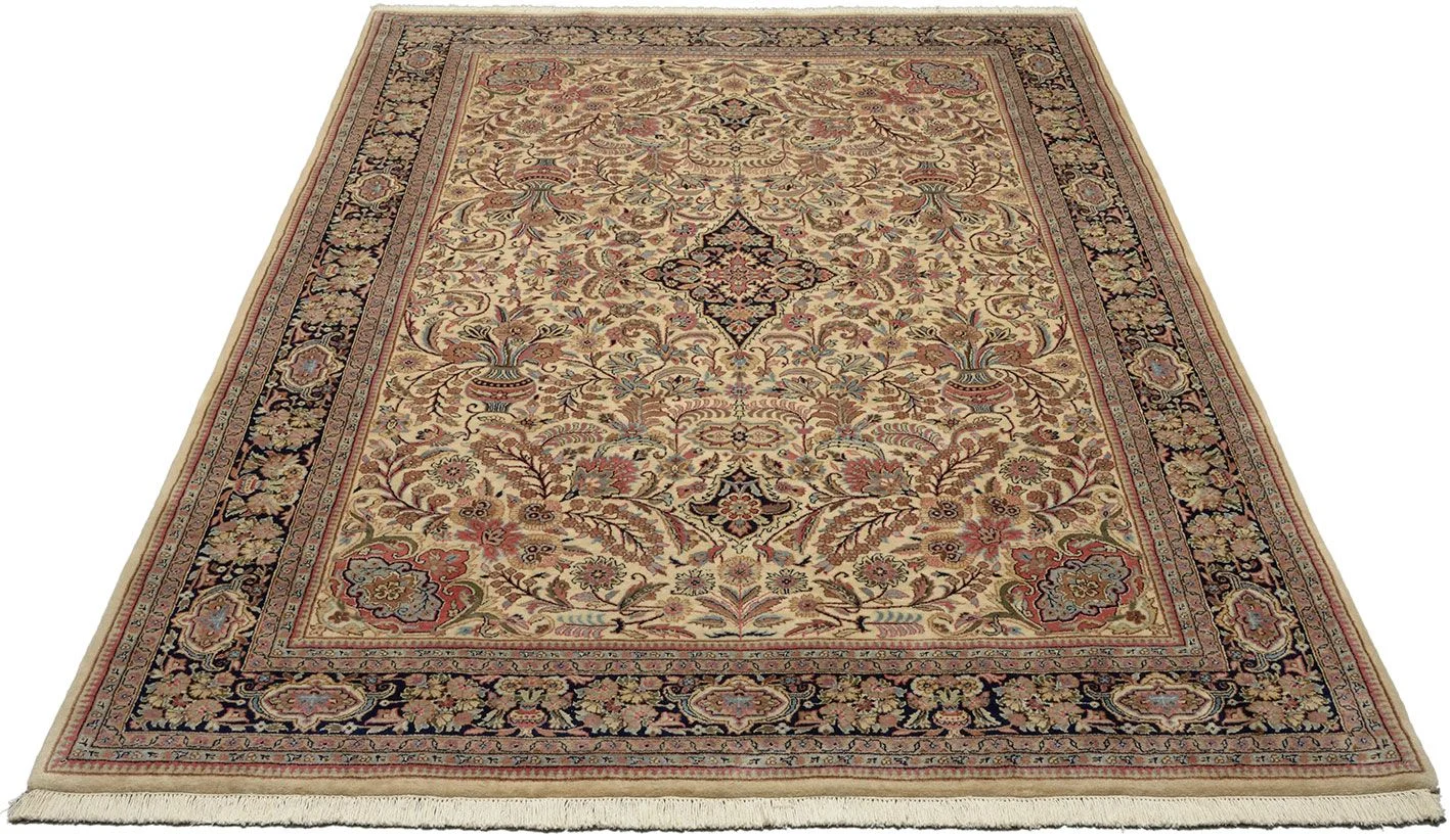 Alternative view of Kashan Indian Rug 202 × 293 cm in Wool, hand-knotted