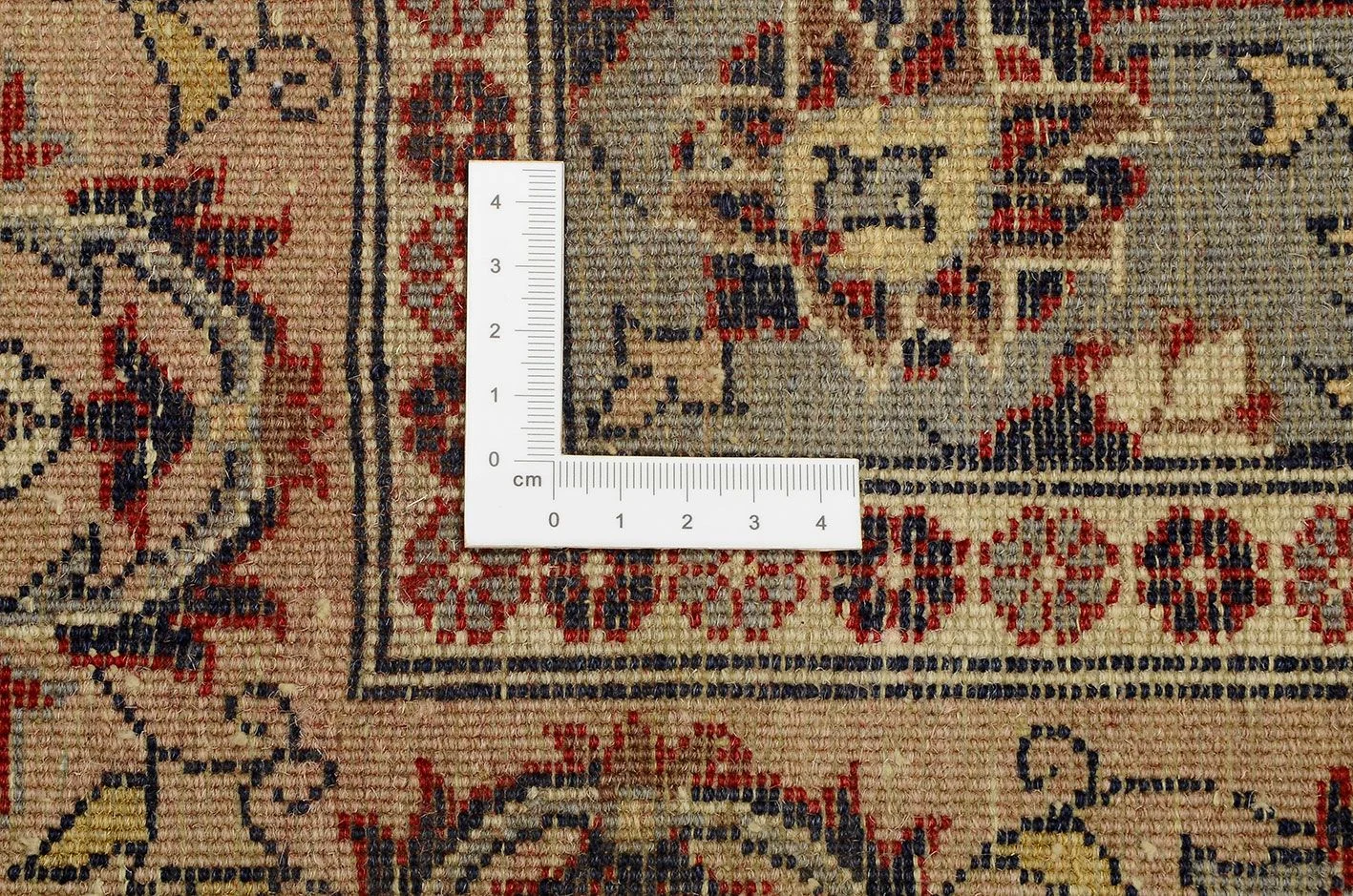 Isfahan Pakistani Rug 132 × 208 cm in Wool, hand-knotted - Image 3