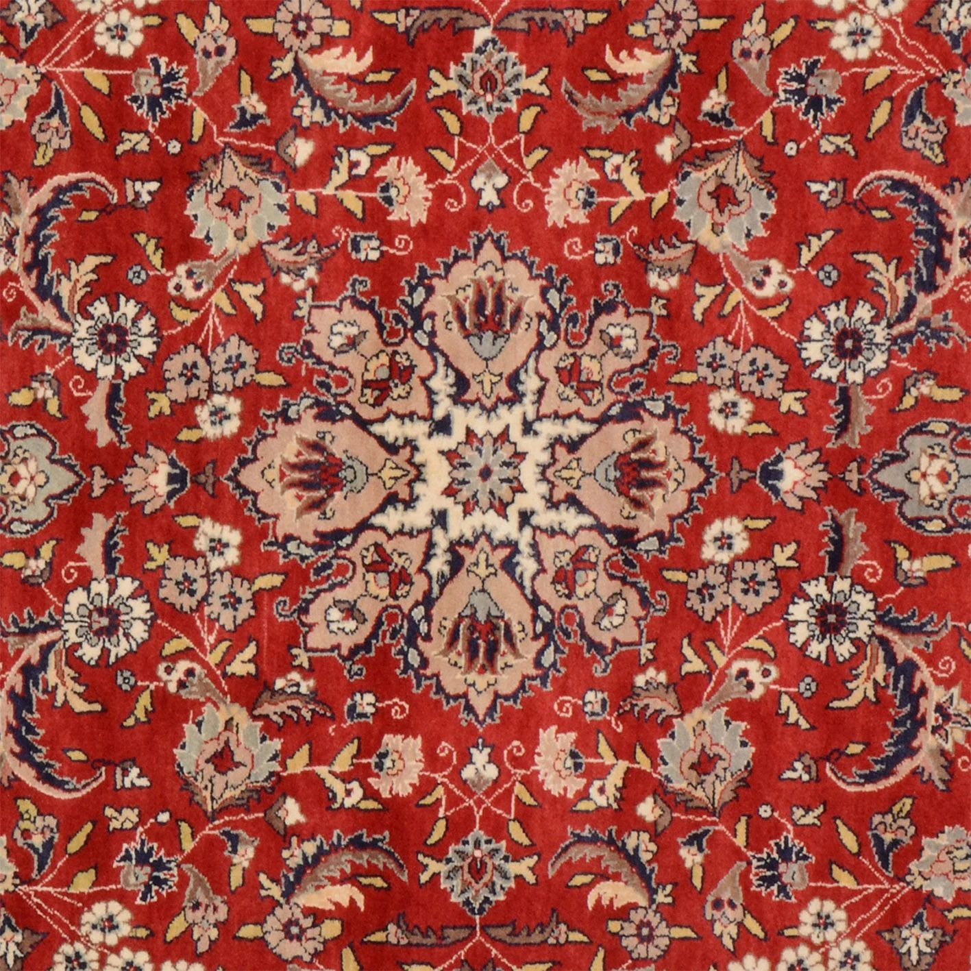 Isfahan Pakistani Rug 132 × 208 cm in Wool, hand-knotted - Image 4