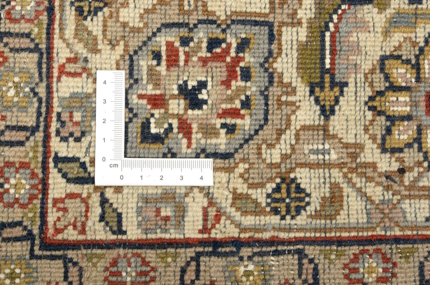 Tabriz Indian Rug 196 × 300 cm in Wool, hand-knotted - Image 3