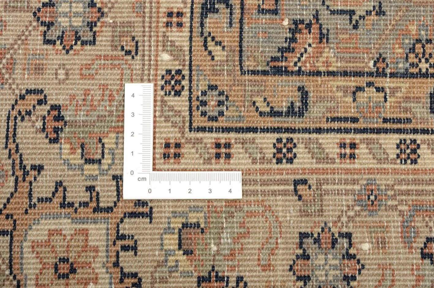 Hand-Knotted Kerman Indian Rug, 122 × 188 cm, Wool - Image 3