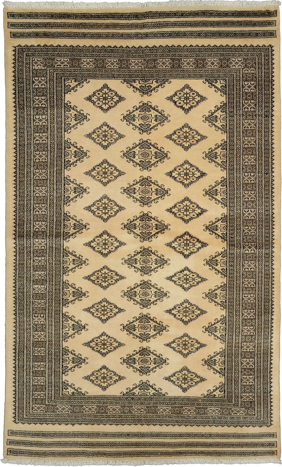 Wool Pakistani Rug 136 × 225 cm, hand-knotted