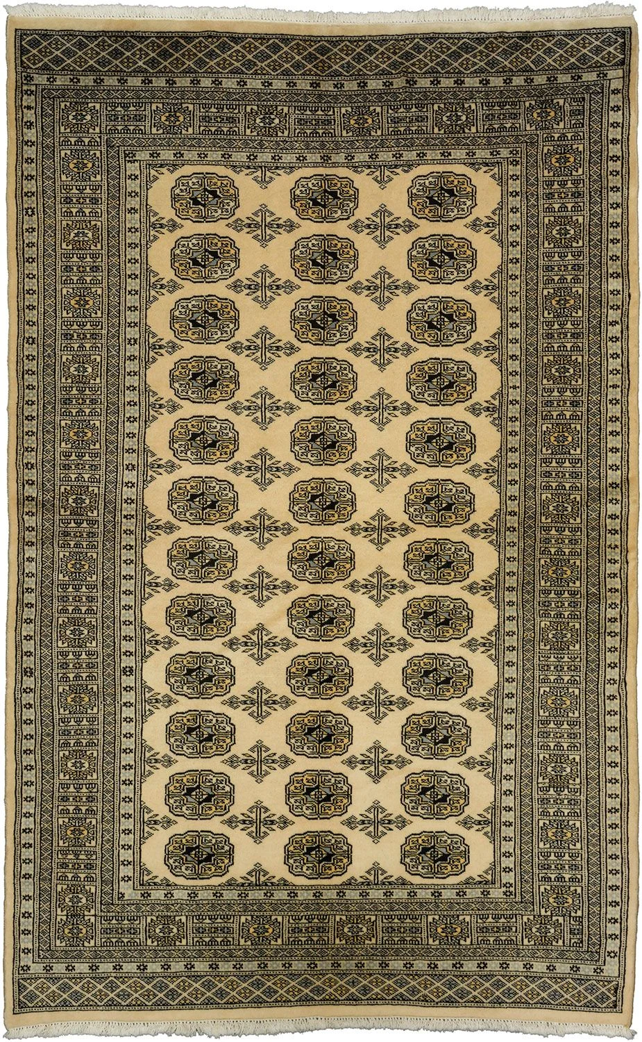 Pakistani Rug 138 × 215 cm in Wool, hand-knotted