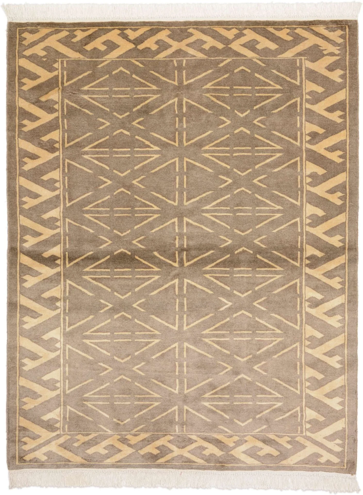 Hand-Knotted Pakistani Rug, 126 × 174 cm, Wool