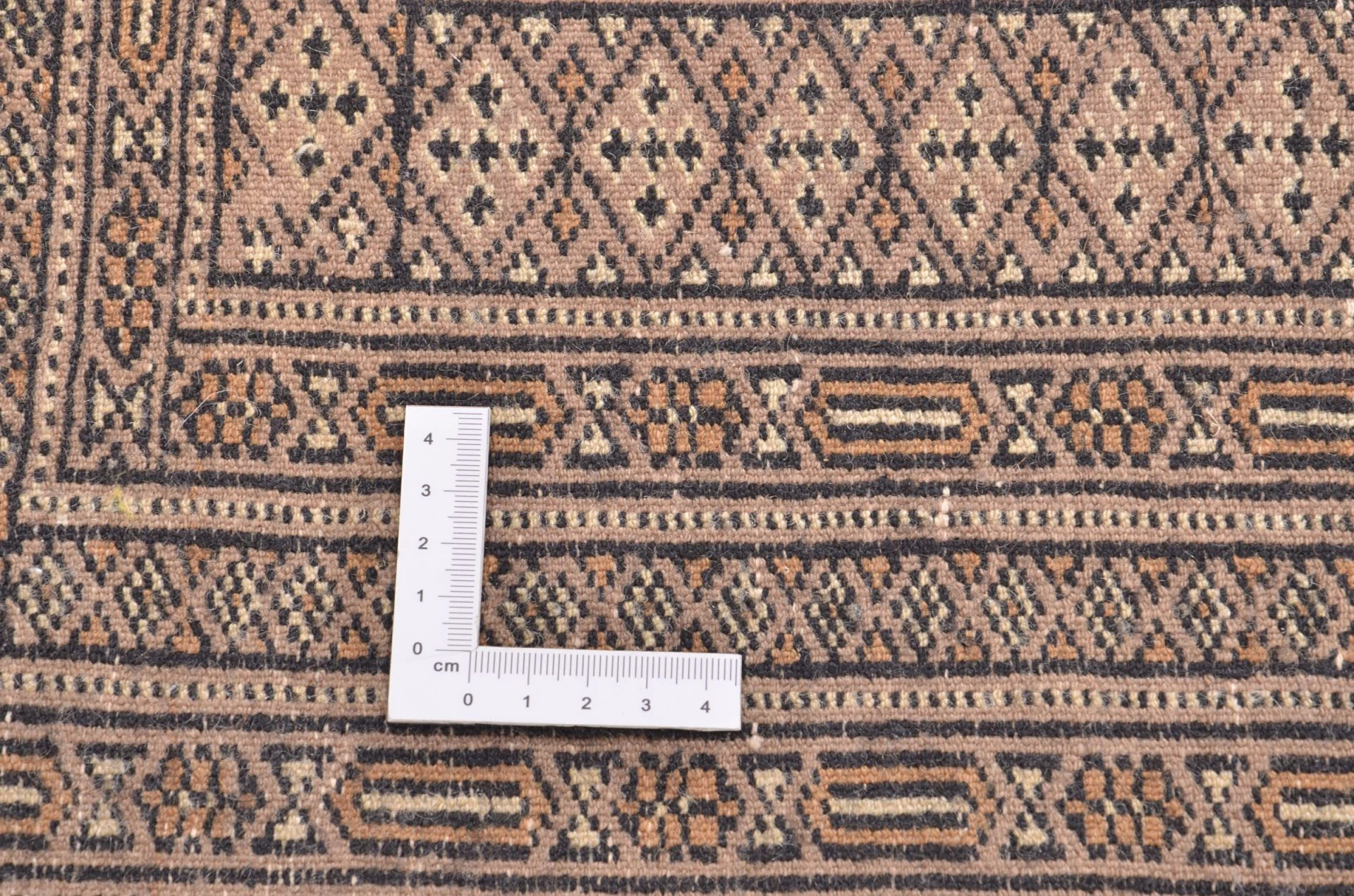 Wool Pakistani Rug 128 × 179 cm, hand-knotted - Image 3