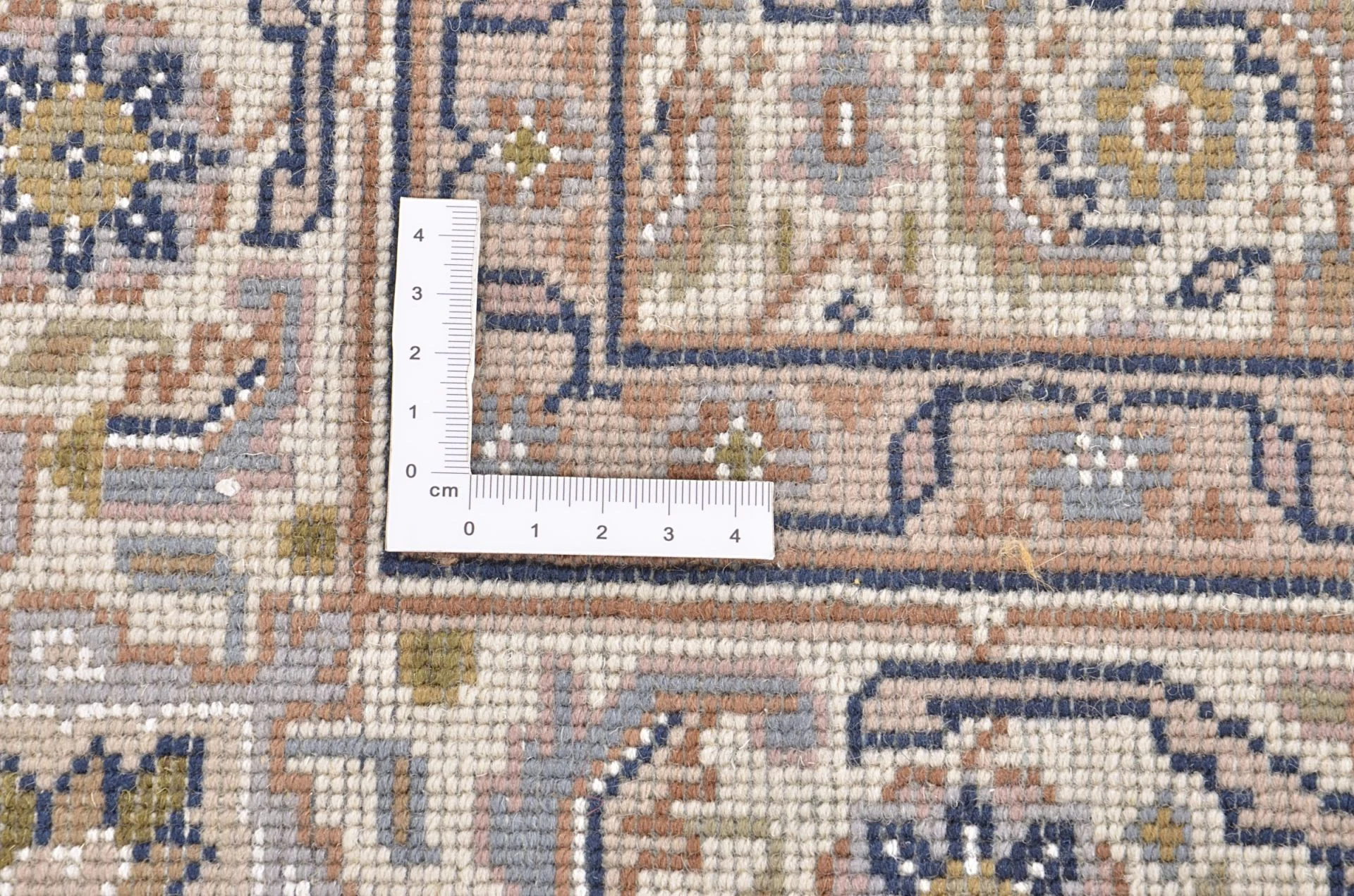 Hand-Knotted Tabriz Indian Rug, 122 × 177 cm, Wool - Image 4