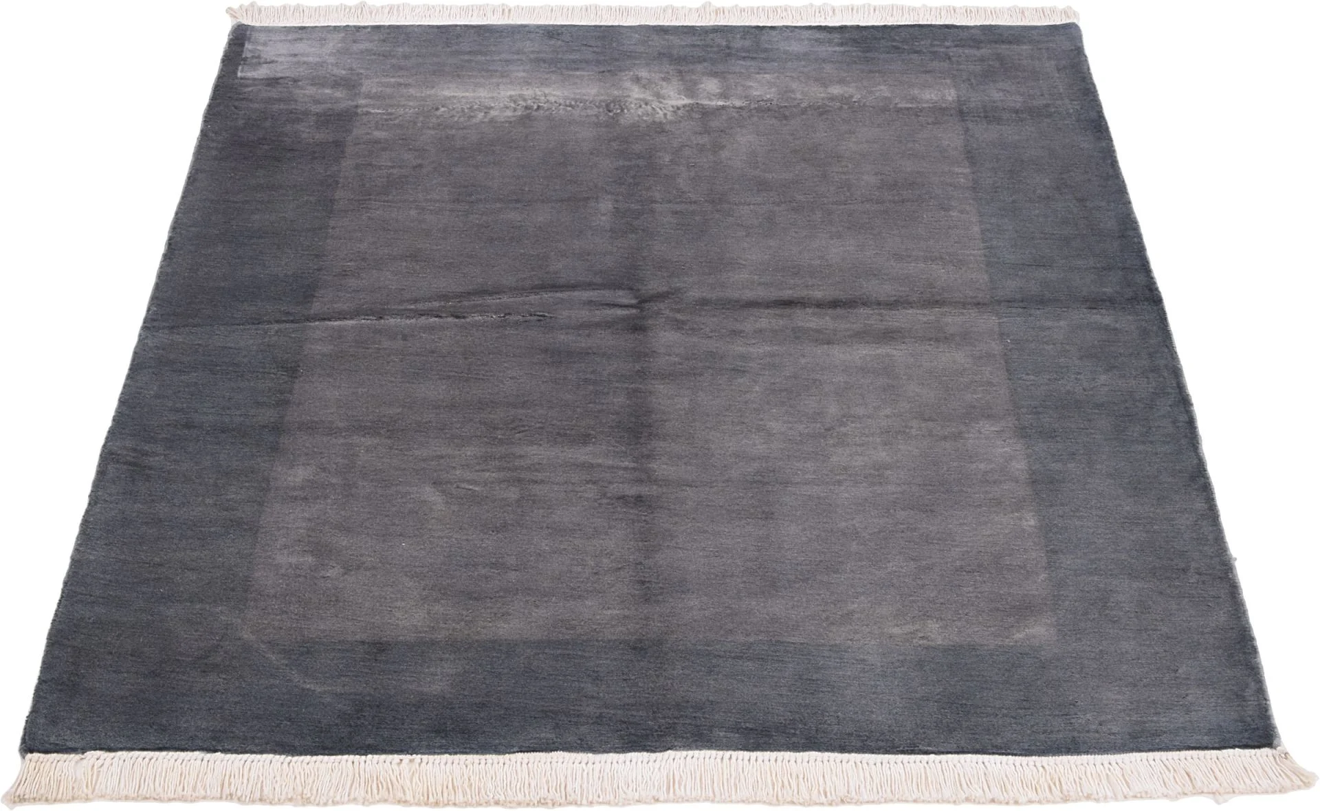Alternative view of Pakistani Rug 129 × 176 cm in Wool, hand-knotted