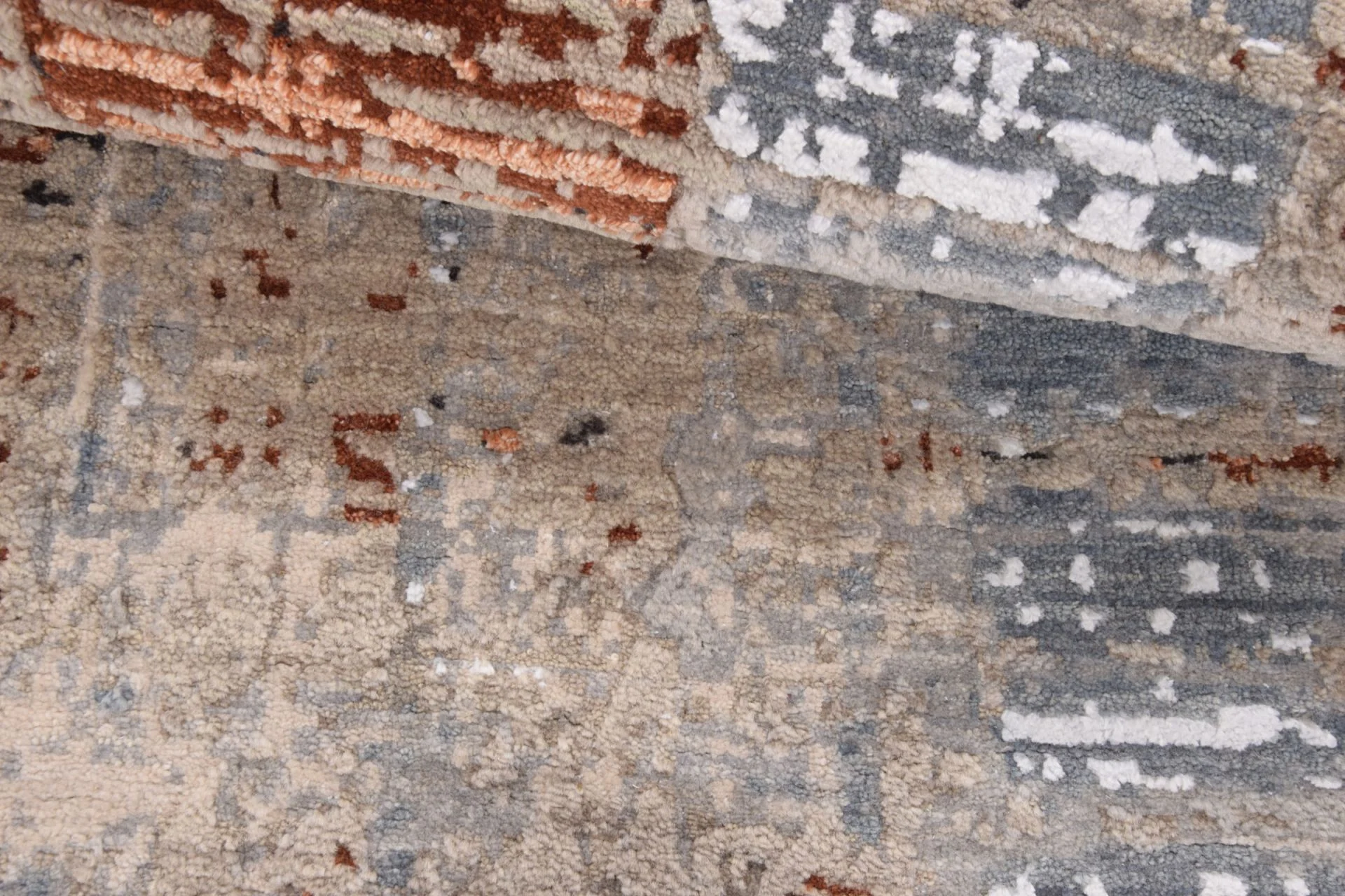 Hand-Knotted Indian Rug, 76 × 373 cm, Silk - Image 4