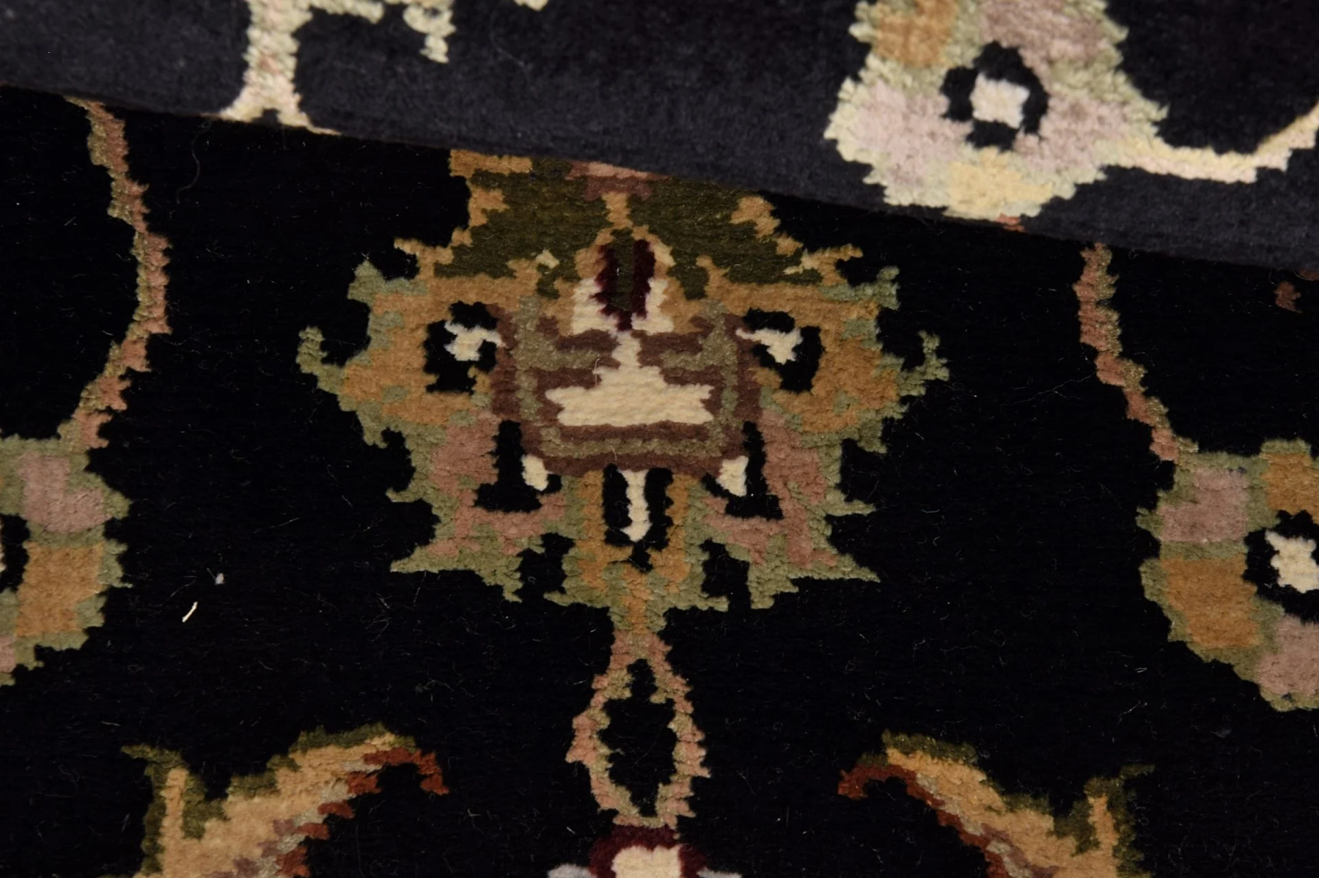 Hand-Knotted Tabriz Indian Rug, 83 × 305 cm - Image 4