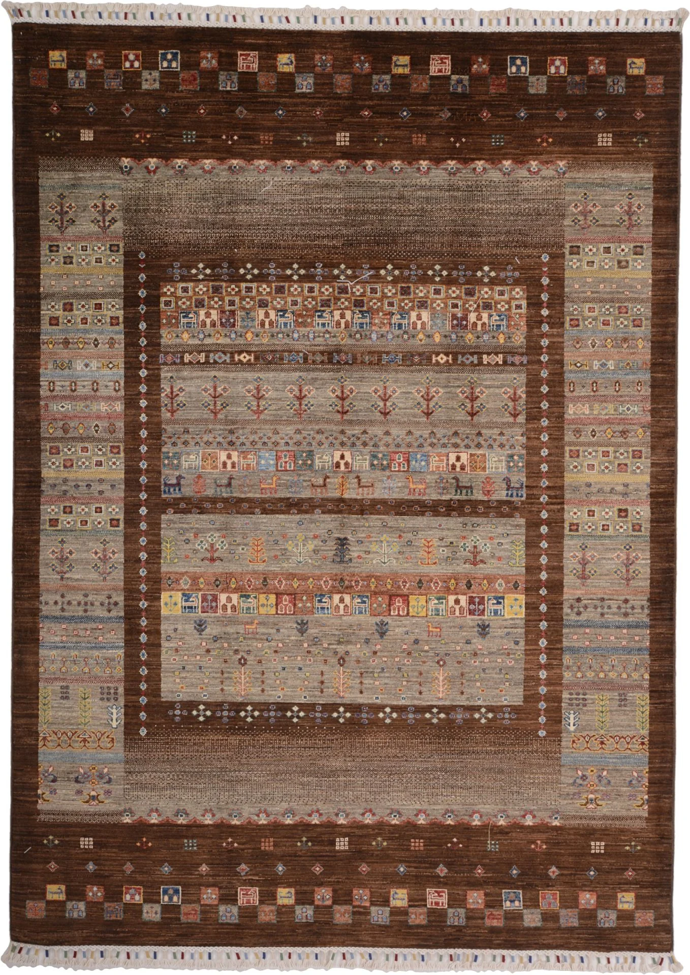Wool Samarkand Pakistani Rug 172 × 238 cm, hand-knotted