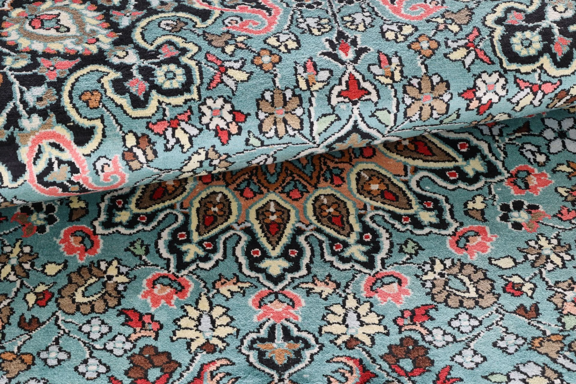 Indian Rug 189 × 126 cm in Wool, hand-knotted - Image 8