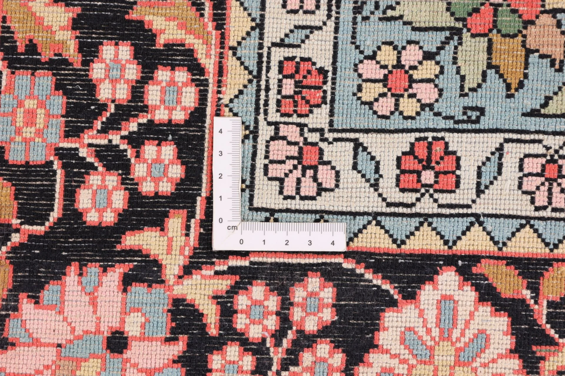 Hand-Knotted Indian Rug, 184 × 120 cm, Wool - Image 9