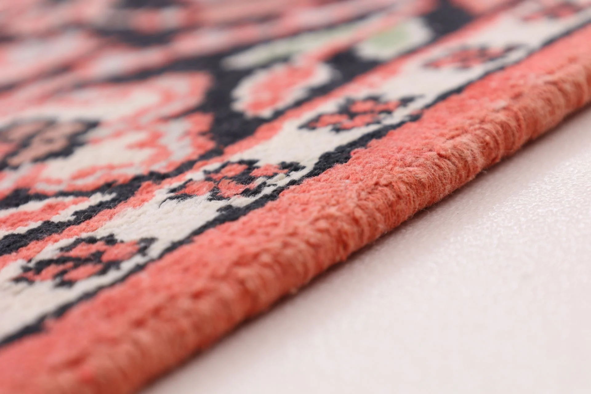 Indian Rug 245 × 156 cm in Wool, hand-knotted - Image 6