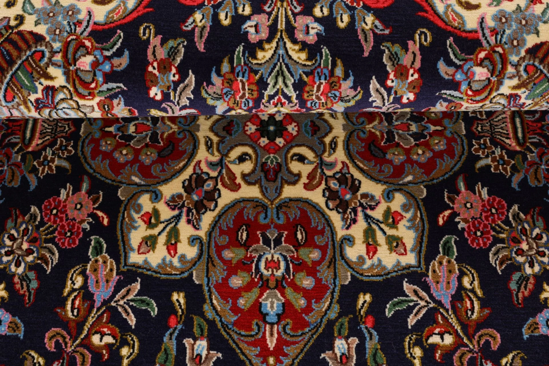 Wool Qom Persian Rug 136 × 212 cm, hand-knotted - Image 8