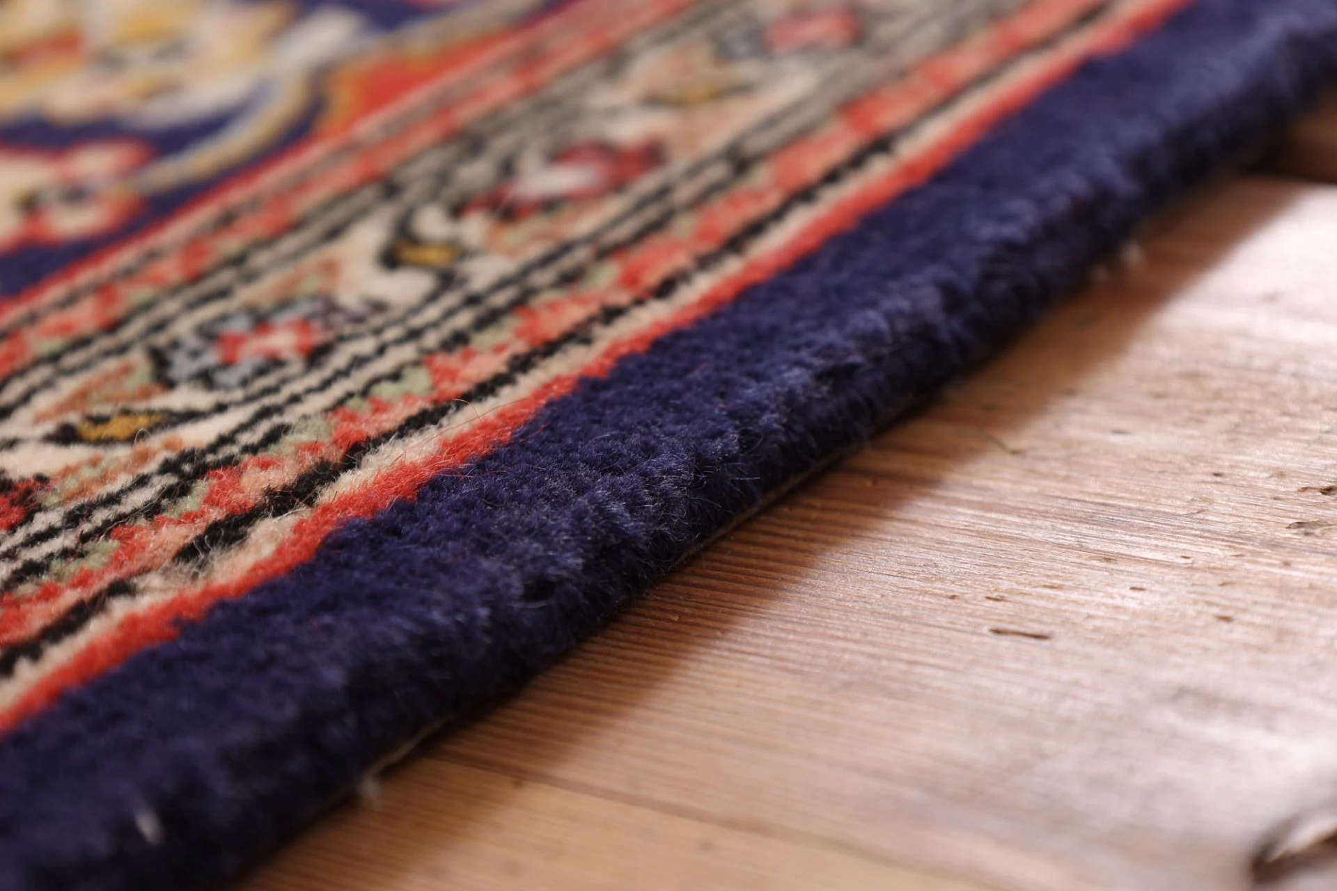 Hand-Knotted Qom Persian Rug, 129 × 177 cm, Wool - Image 6