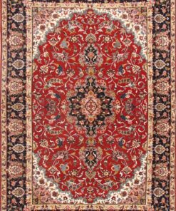 Qom Persian Rug 211 × 143 cm, wool, hand-knotted