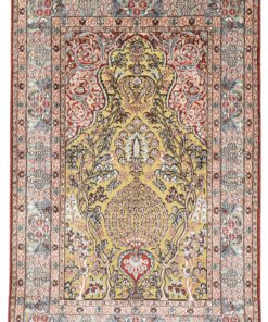 Qom Oriental Rug 117 × 77 cm, silk, hand-knotted