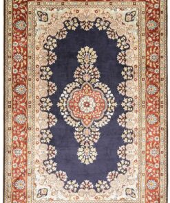 Qom Oriental Rug 121 × 79 cm, silk, hand-knotted