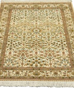 Qom Oriental Rug 147 × 93 cm, silk, hand-knotted — view 2