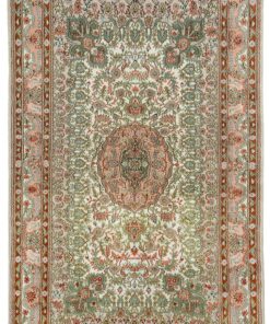 Qom Oriental Rug 154 × 94 cm, silk, hand-knotted