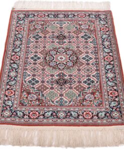 Hereke Oriental Rug 93 × 63 cm, silk, hand-knotted — view 2