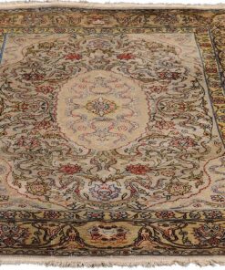 Hereke Oriental Rug 103 × 76 cm, silk, hand-knotted — view 2
