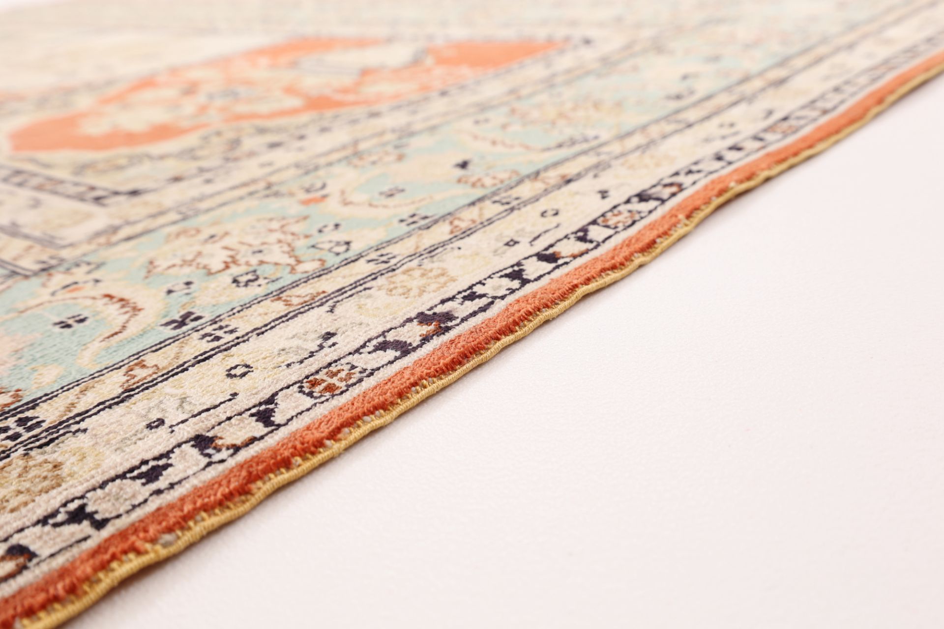 Hereke Oriental Rug 123 × 78 cm, silk, hand-knotted — view 6
