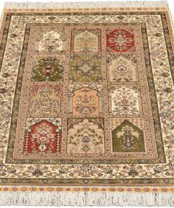 Hereke Oriental Rug 122 × 79 cm, silk, hand-knotted — view 2