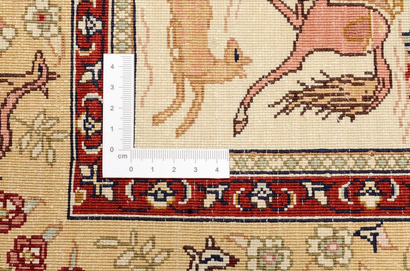 Hereke Oriental Rug 126 × 82 cm, silk, hand-knotted — view 3