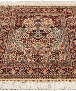 Hereke Oriental Rug 122 × 91 cm, silk, hand-knotted — view 2
