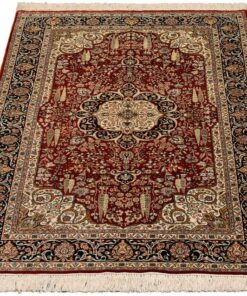 Hereke Oriental Rug 152 × 91 cm, silk, hand-knotted — view 2