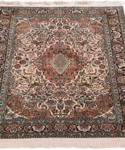 Oriental Rug 121 × 79 cm, silk, hand-knotted — view 2
