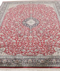 Kashmir Oriental Rug 226 × 154 cm, silk, hand-knotted — view 2