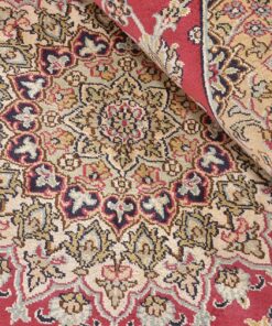 Kashmir Oriental Rug 212 × 157 cm, silk, hand-knotted — view 5