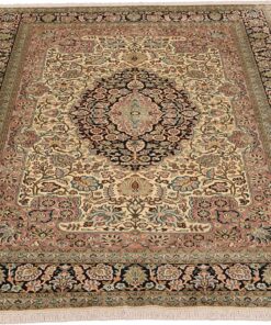 Kashmir Oriental Rug 247 × 169 cm, silk, hand-knotted — view 2