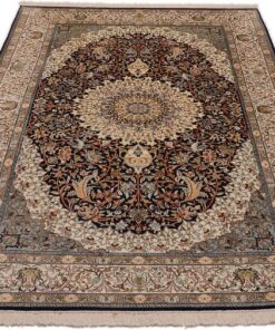 Kashmir Oriental Rug 282 × 187 cm, silk, hand-knotted — view 2