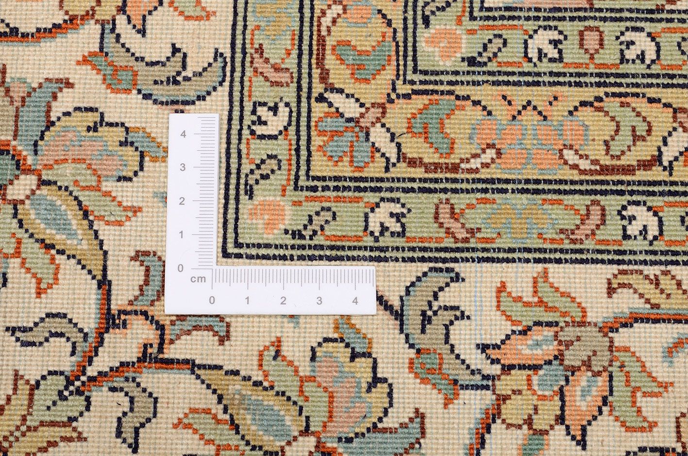 Kashmir Oriental Rug 313 × 221 cm, silk, hand-knotted — view 3