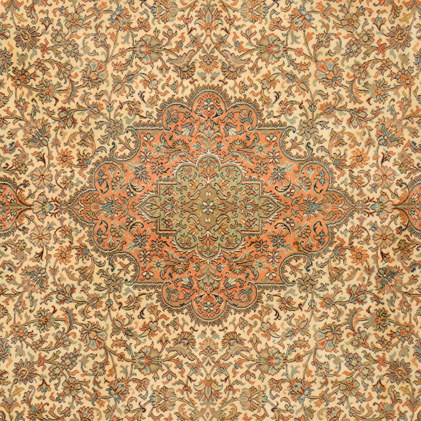 Kashmir Oriental Rug 313 × 221 cm, silk, hand-knotted — view 4