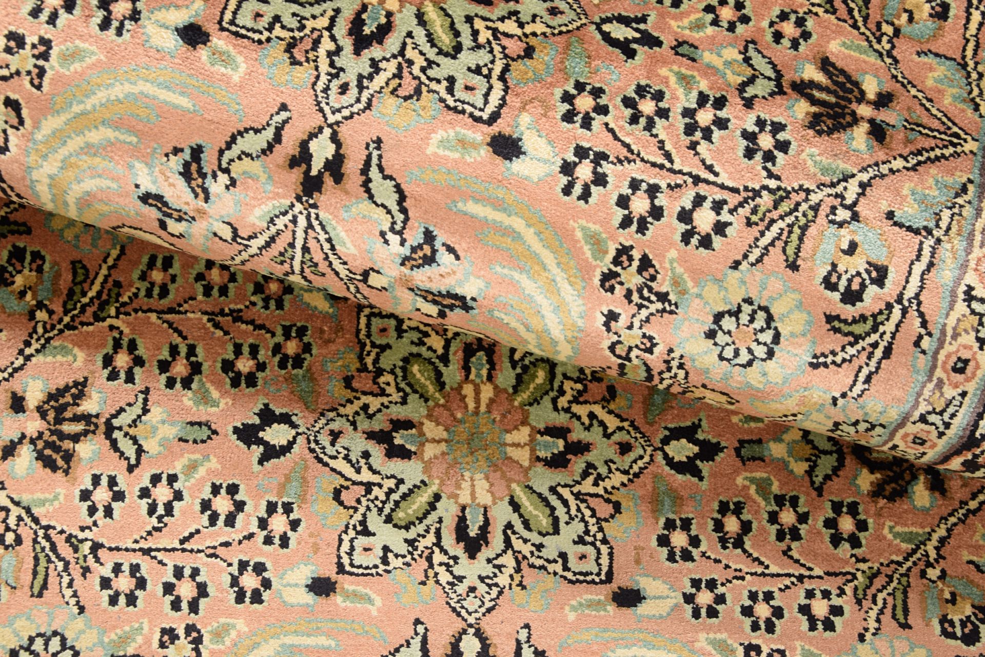 Kashmir Oriental Rug 308 × 83 cm, silk, hand-knotted — view 4